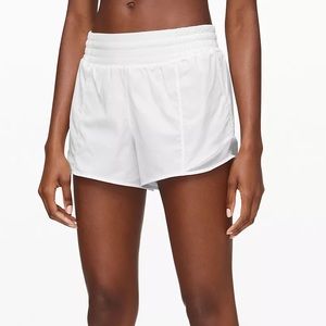 Lululemon | Hotty Hot White Shorts (6)